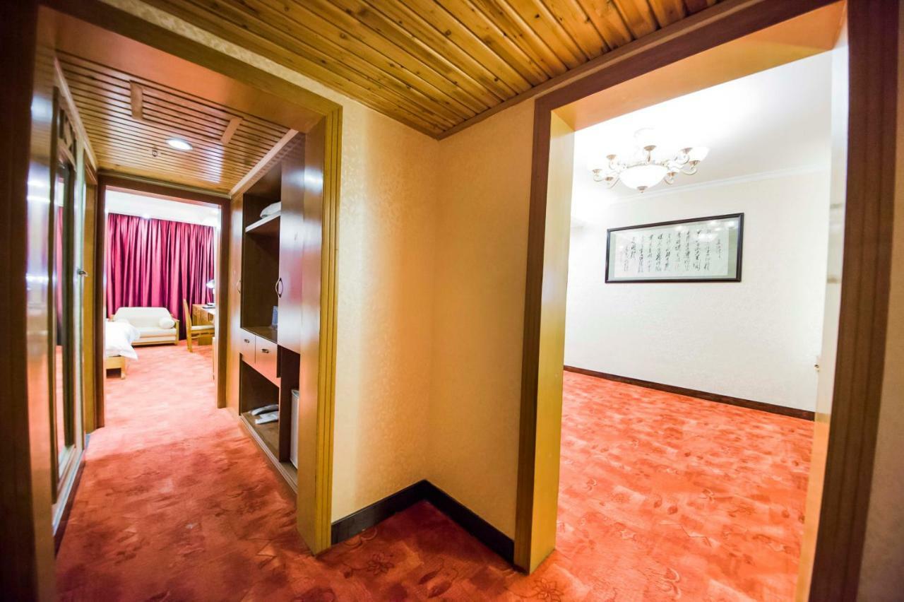 New Century Hotel Яншо Экстерьер фото